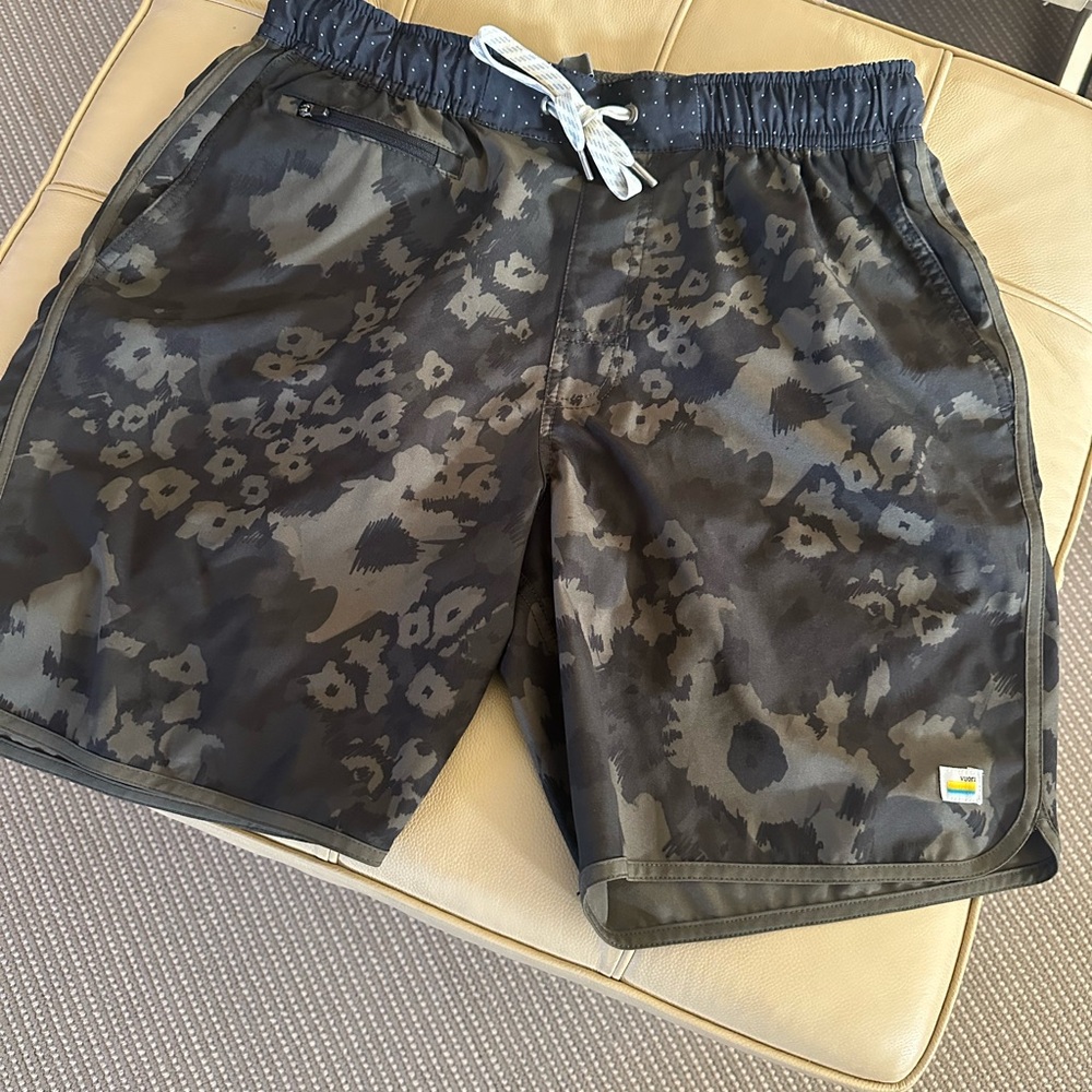 Vuori Black Floral Men's Athletic Shorts